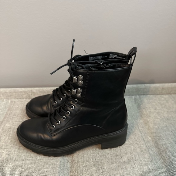 Booties - Picture 4 of 5